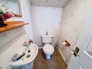 Guest wc- click for photo gallery